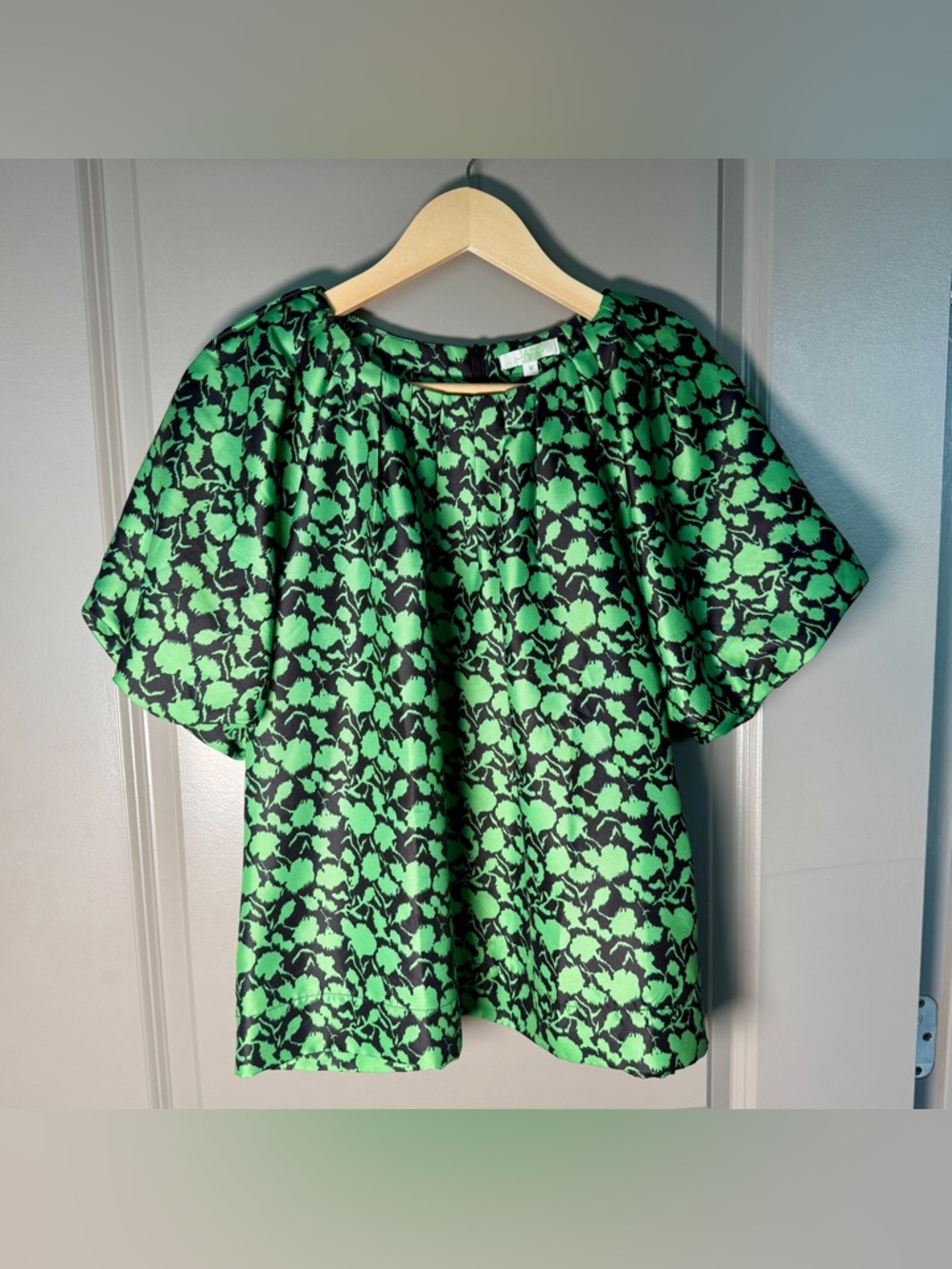 Jade Melody Tam Floral Print Blouse | Green & Black | Size M | Balloon Sleeve